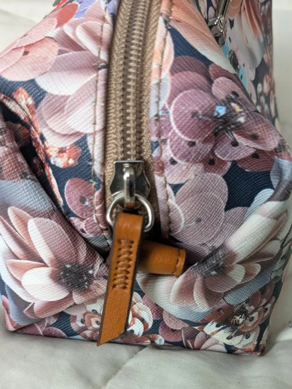 Stella & Dot Cosmetic Travel Pouf Pouch Floral Coquette Print Vegan Leather